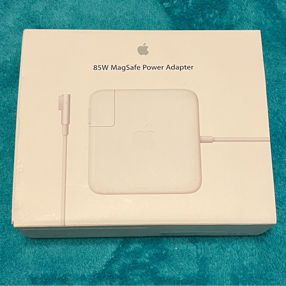 NIP Authentic Apple 85W Power Adapter for Mac